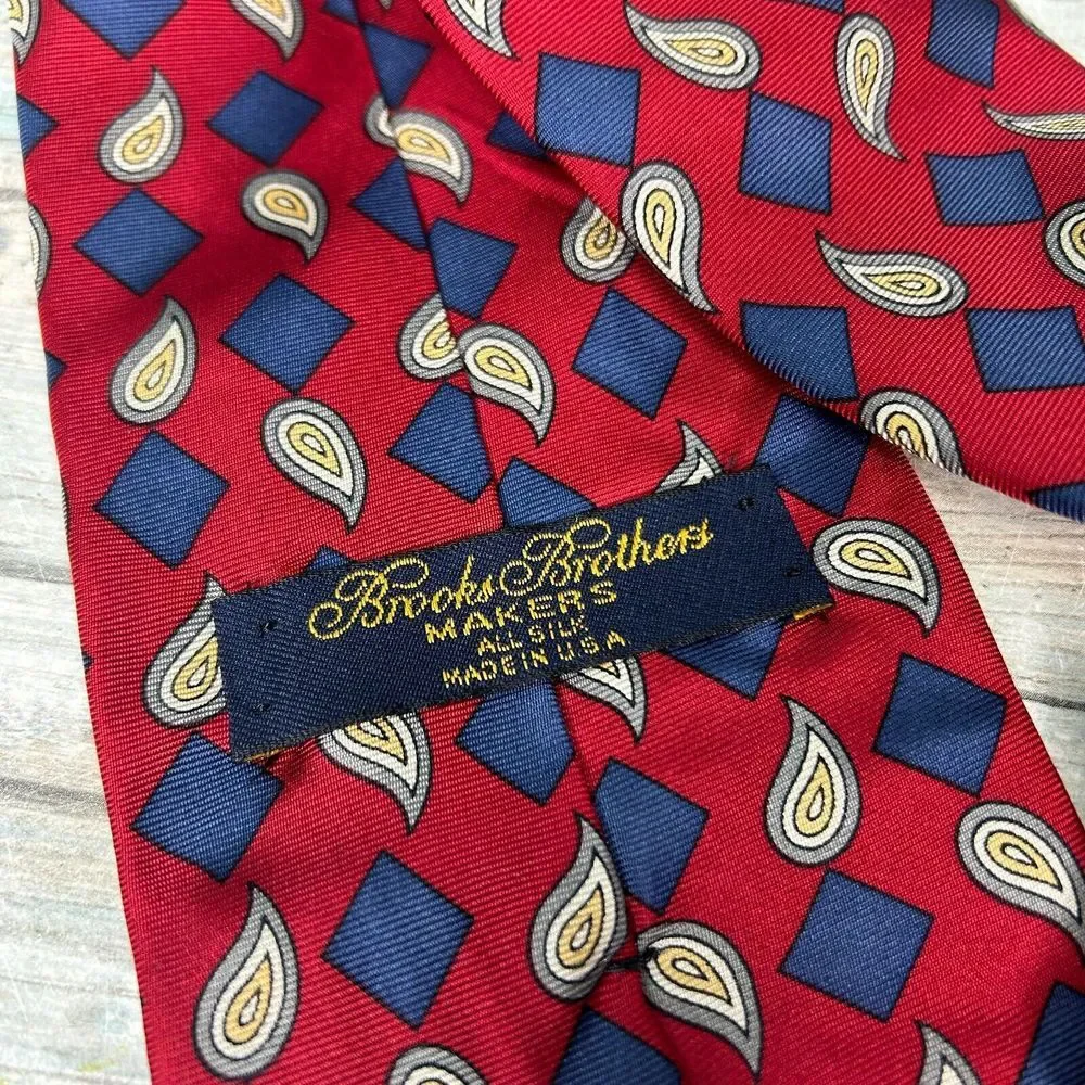 Brooks Brothers Makers Vintage Men Neck Tie Paisley Red Silk Made USA Mens‎